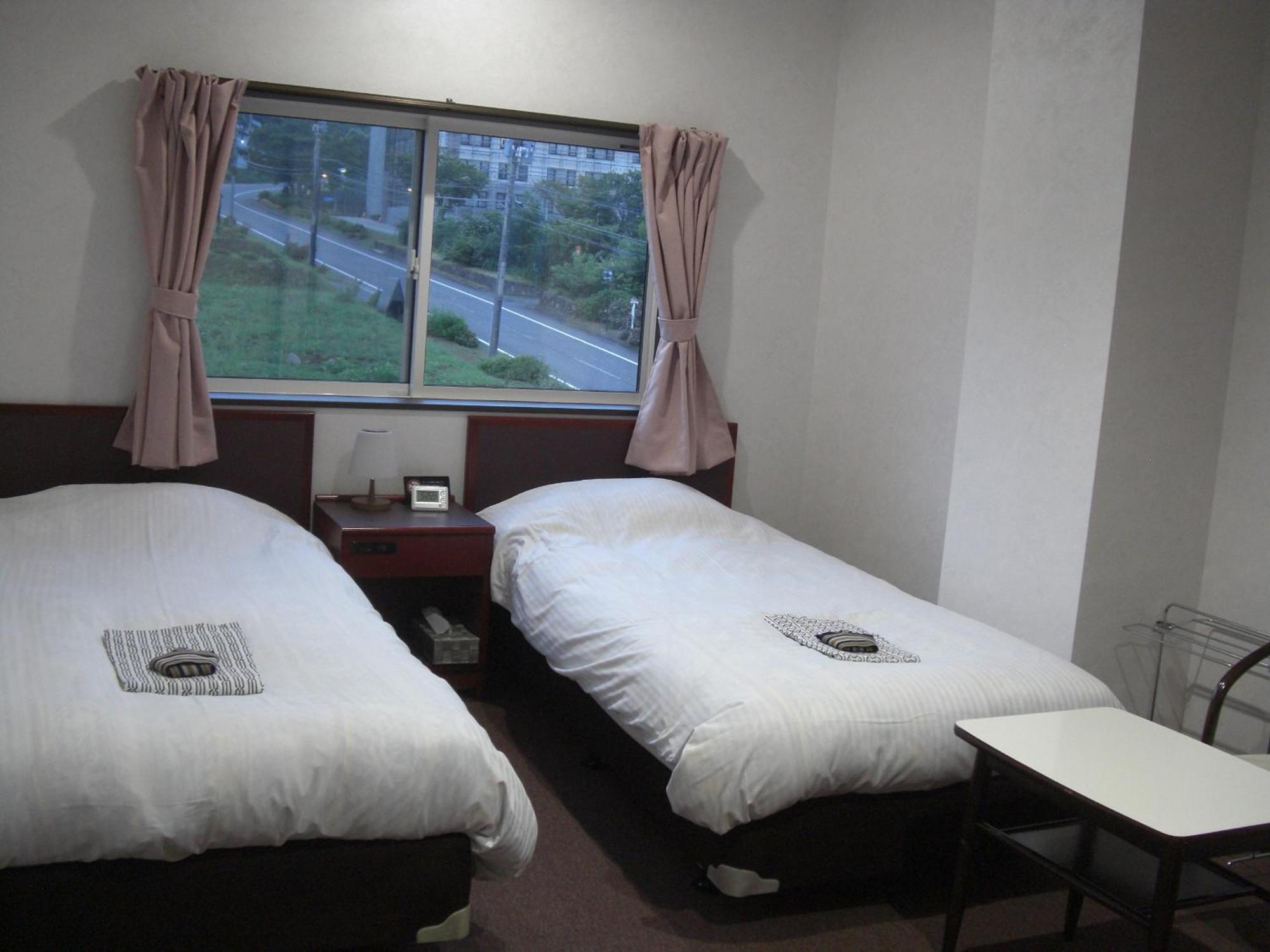 Akakura Yours Inn Myoko Exterior photo