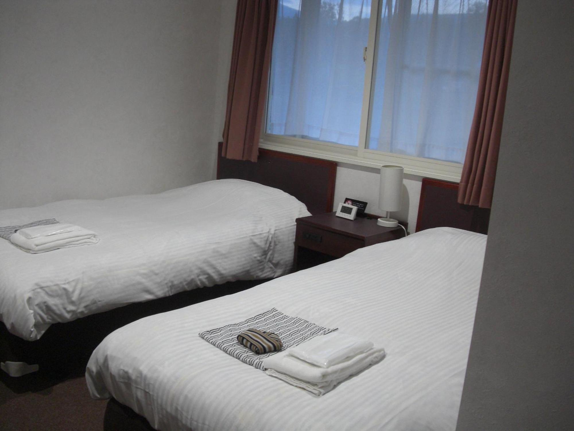 Akakura Yours Inn Myoko Exterior photo